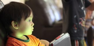 Are You Using a Tablet to Keep Your Kid Occupied