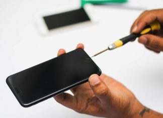 Where to fix an iPhone near me