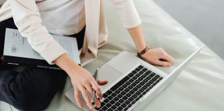 How Instant Loans SA Connects Borrowers With Potential Lenders Borrower completing an online loan application